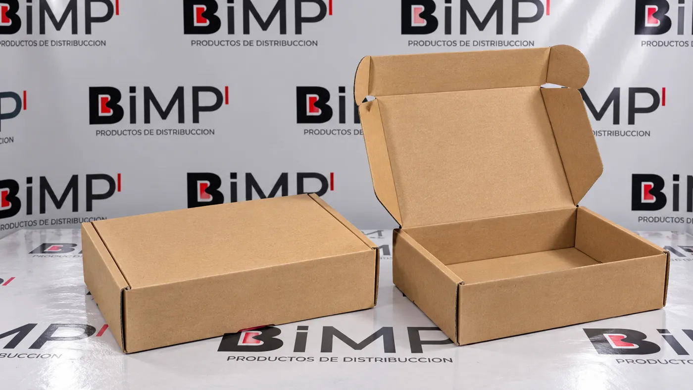 Cajas automontables de cartón kraft anónimas, sin imprimir, para envíos