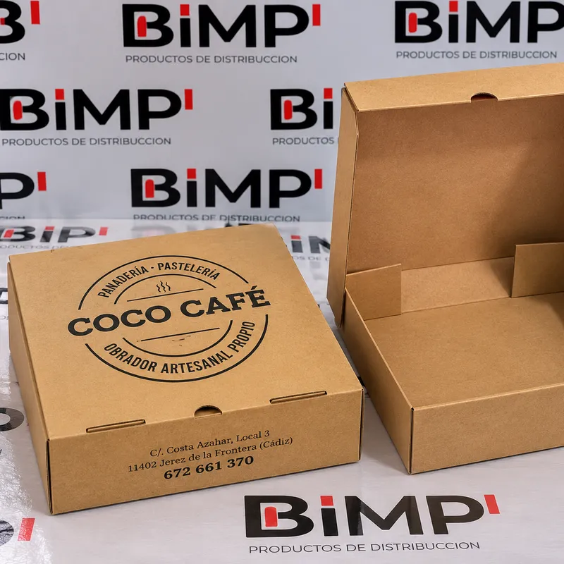 Caja para tartas de cartón kraft serigrafiada con el logo de una pastelería